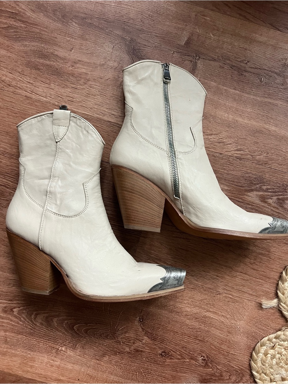Free People Brayden Western Boots Size 41 RT $298 NWOT Bone